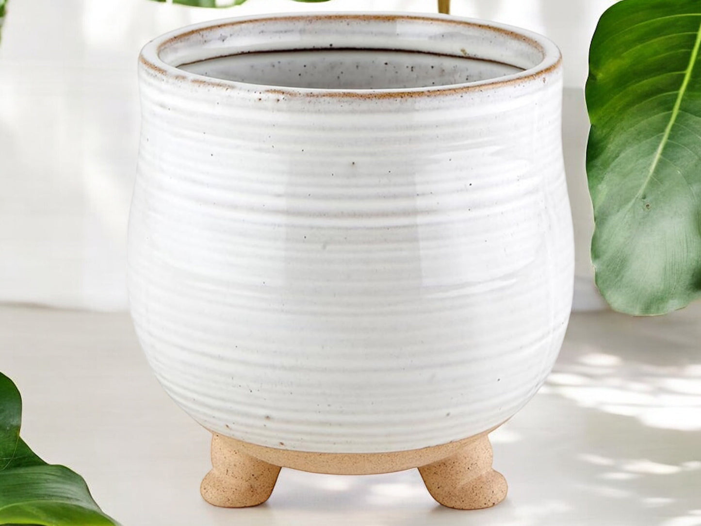 White Round Tripod Planter Without Drainage Bee Themed Nursery Flower Pot Decorative Cream Pot for House Plant Lover Gift for Mom