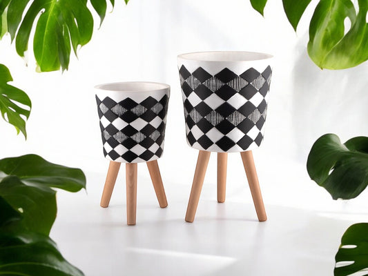 Diamond Print Planter with Legs Flower Pot on Stand with Wooden Legs Tripod Checkered Black and White Modern Trending Pattern for Office